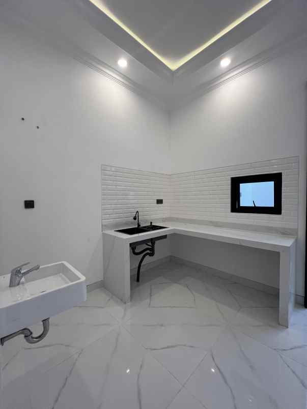 dijual rumah kertajaya indah
