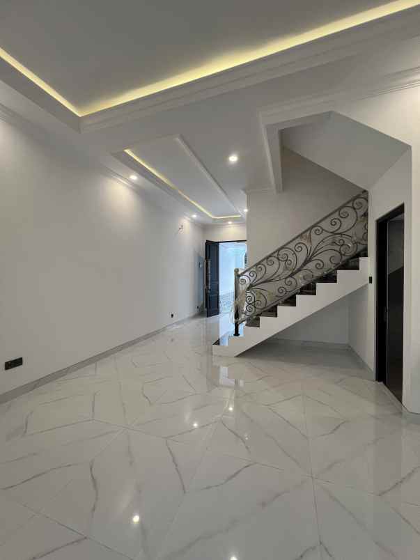 dijual rumah kertajaya indah
