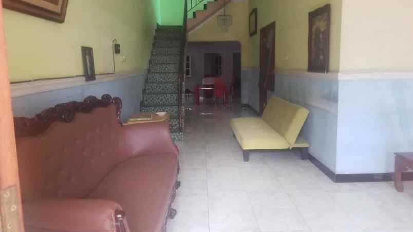 dijual rumah ketintang
