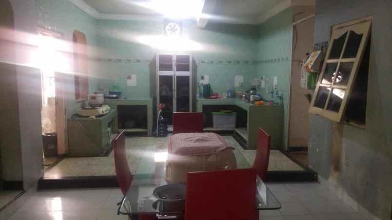 dijual rumah ketintang