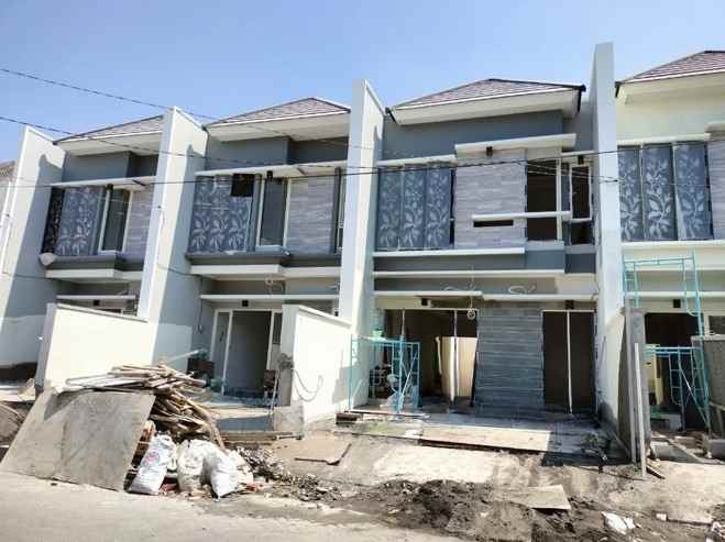 dijual rumah klampis anom