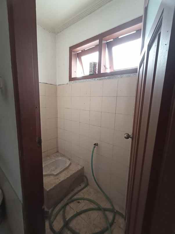 dijual rumah komp walikota gading