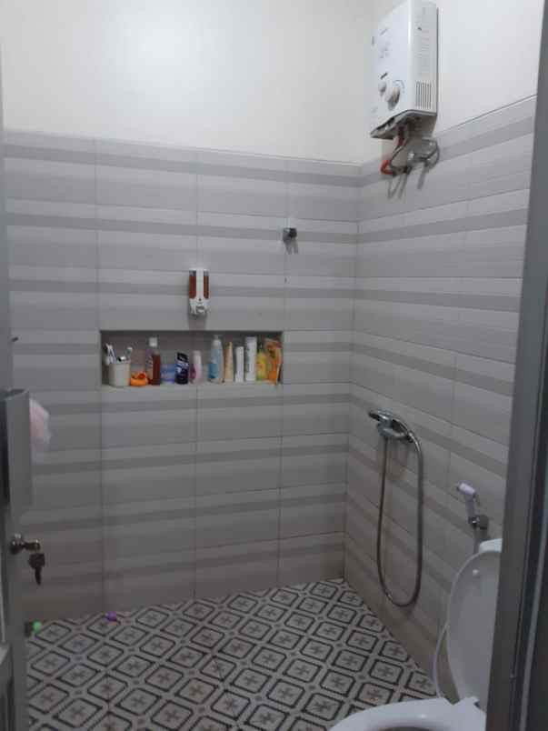 dijual rumah komplek artabahana cihanjuang