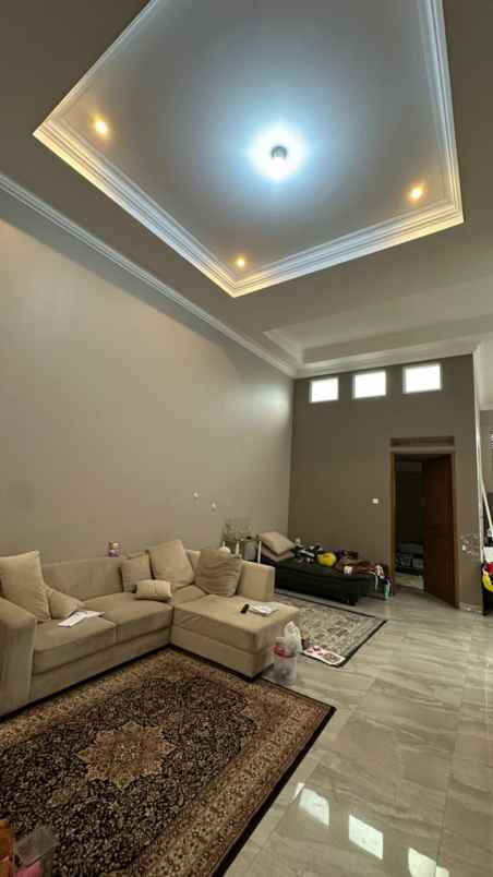 dijual rumah komplek bahagia permai