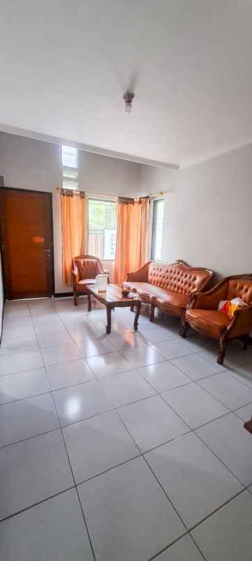 dijual rumah komplek baturaden techno