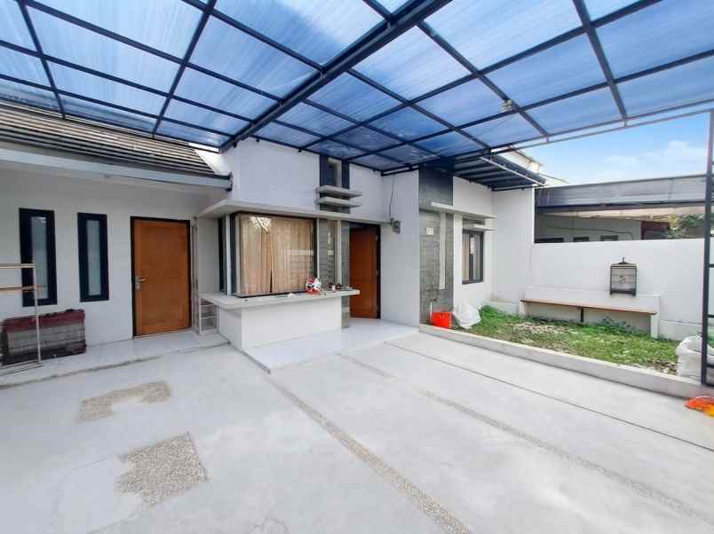 dijual rumah komplek baturaden techno