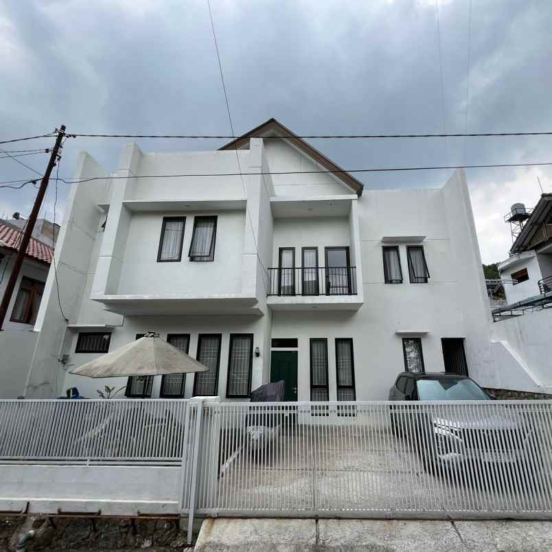 dijual rumah komplek bukit ligar