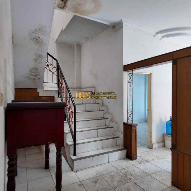 dijual rumah komplek cemara hijau jalan