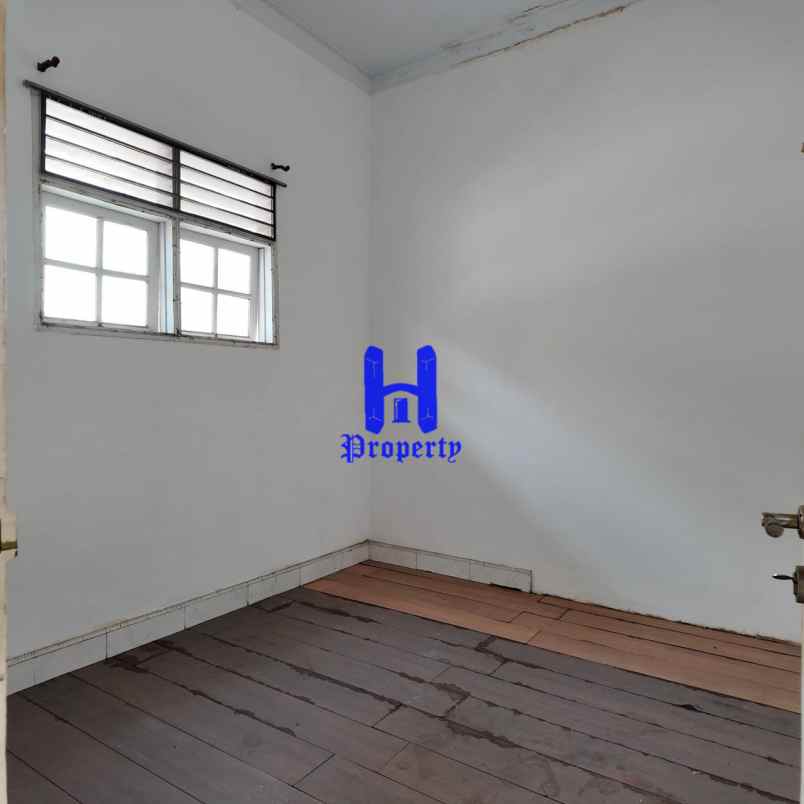 dijual rumah komplek cemara hijau jalan