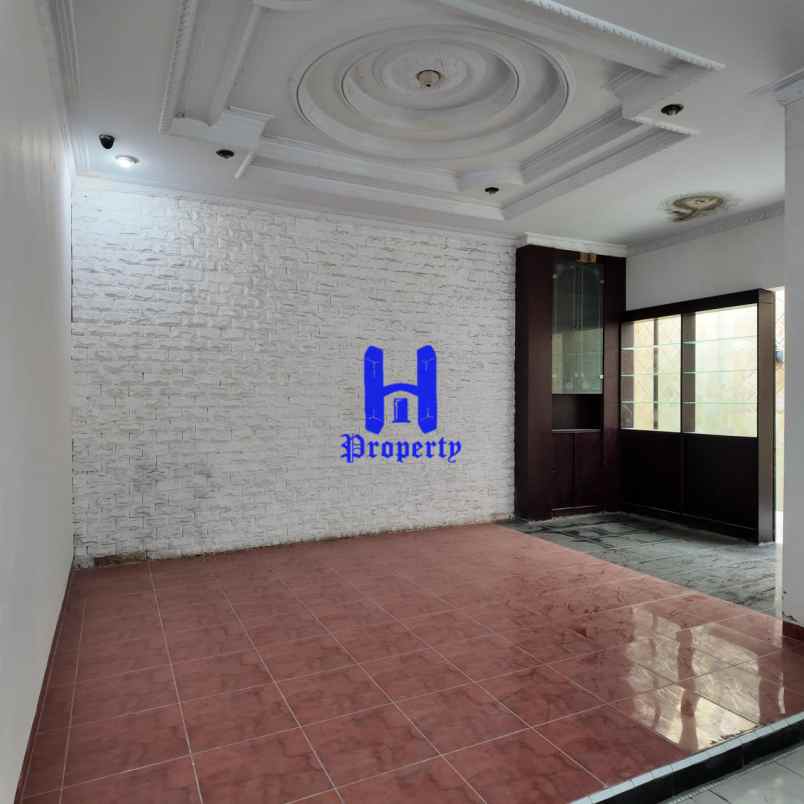 dijual rumah komplek cemara hijau jalan