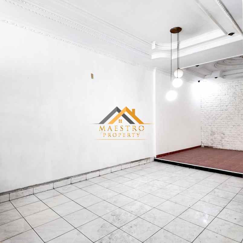 dijual rumah komplek cemara hijau jalan