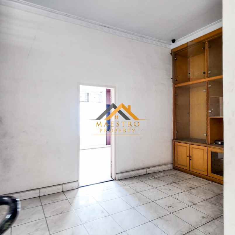 dijual rumah komplek cemara hijau jalan