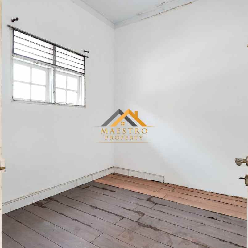 dijual rumah komplek cemara hijau jalan