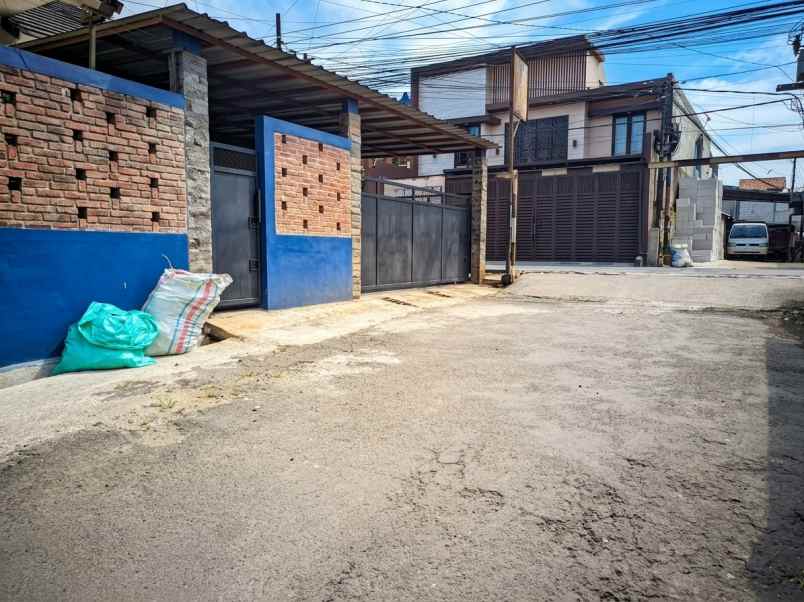 dijual rumah komplek ciganitri permai