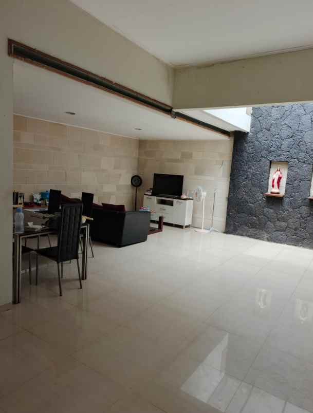 dijual rumah komplek citeureup cimahi