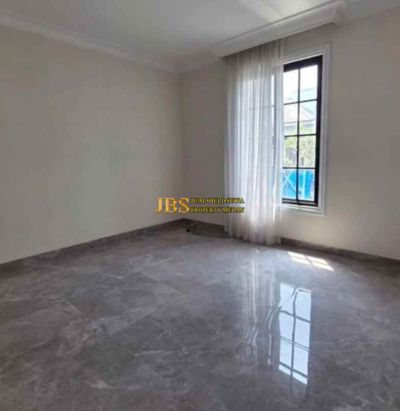 dijual rumah komplek citraland gama