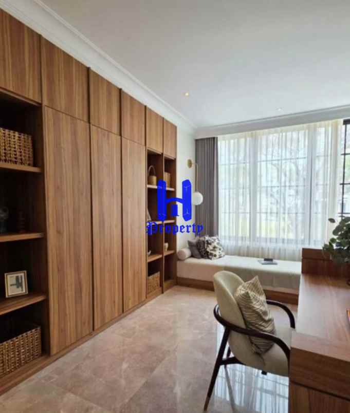 dijual rumah komplek citraland gama