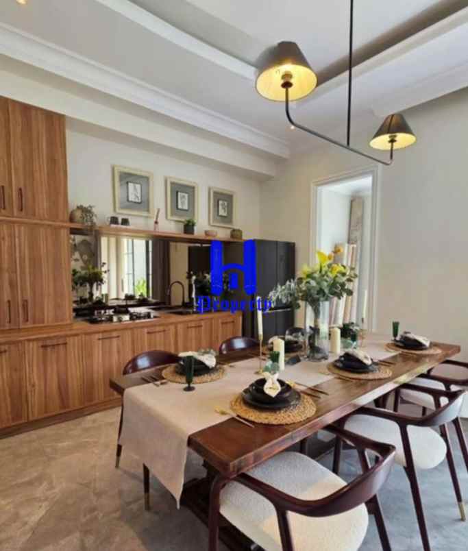 dijual rumah komplek citraland gama