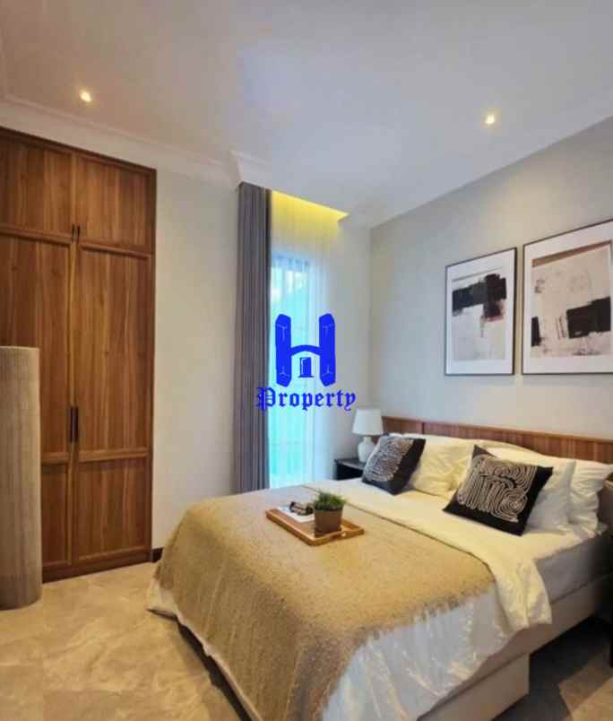 dijual rumah komplek citraland gama