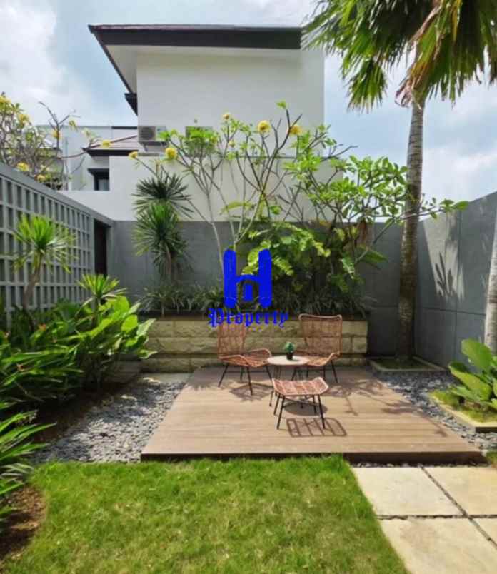 dijual rumah komplek citraland gama