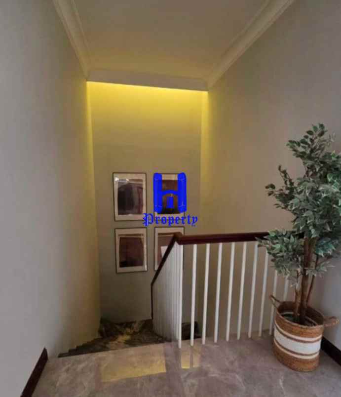 dijual rumah komplek citraland gama