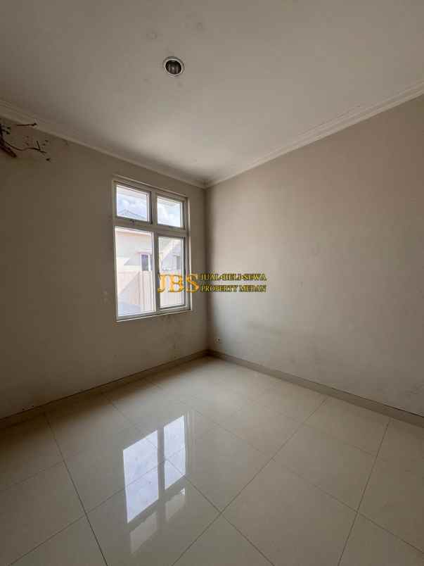 dijual rumah komplek citraland gama