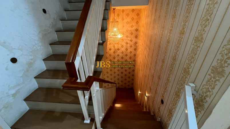 dijual rumah komplek krakatau palace 1