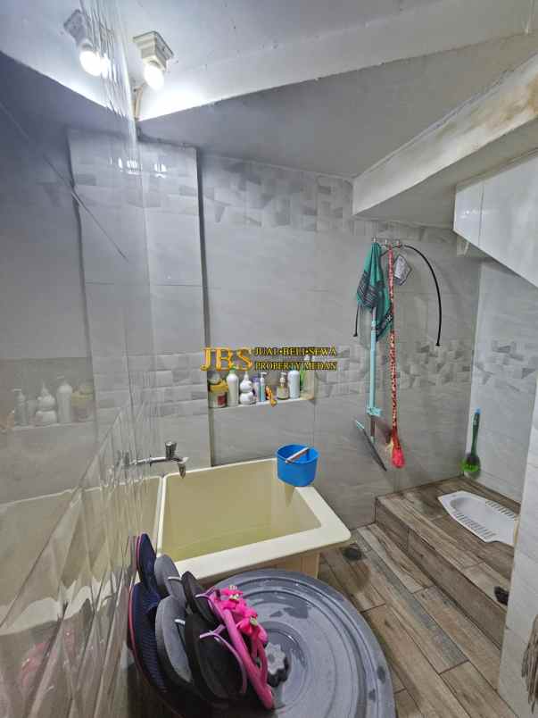 dijual rumah komplek mentari abadi