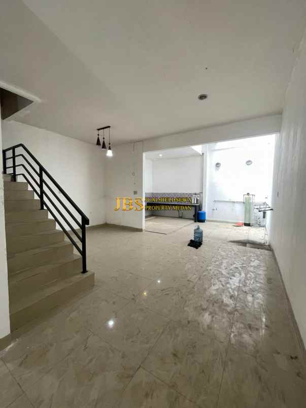 dijual rumah komplek mutiara residence