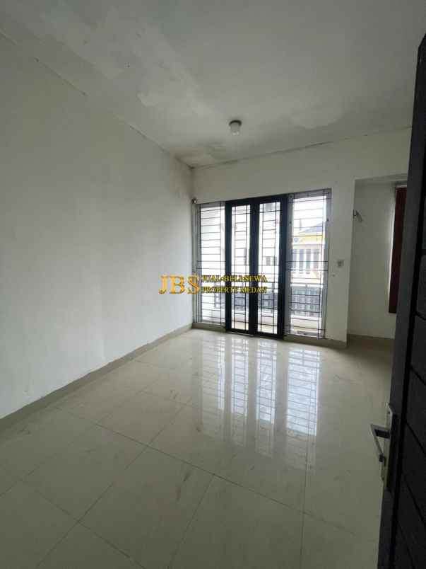 dijual rumah komplek mutiara residence