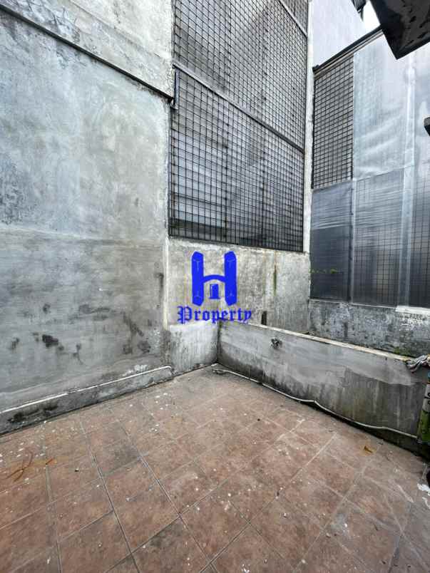 dijual rumah komplek mutiara residence