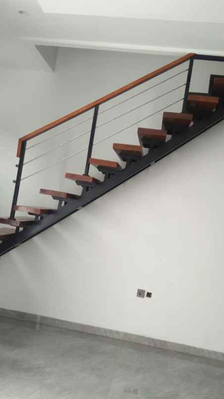 dijual rumah komplek pasir pogor