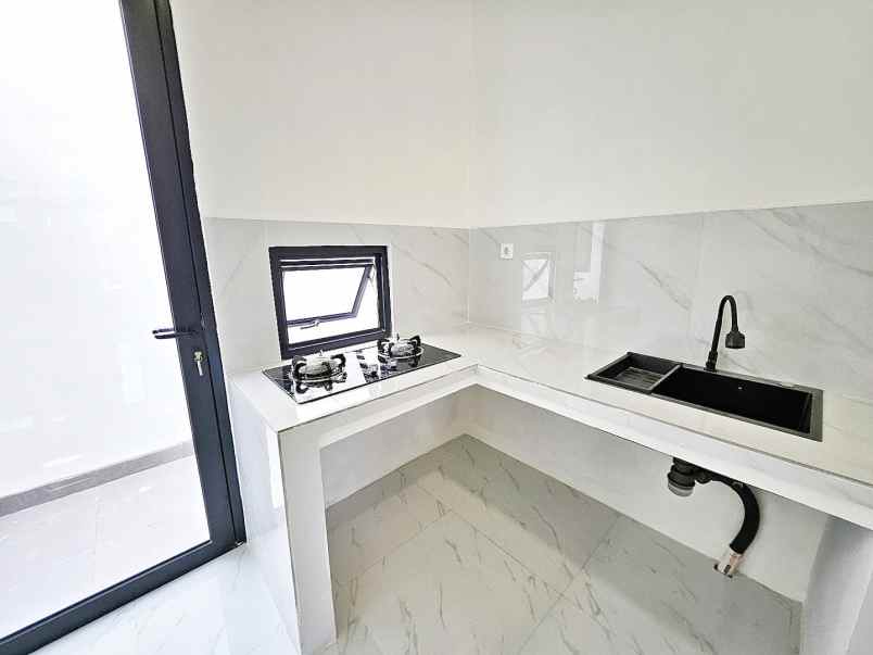 dijual rumah kota harapan indah bekasi