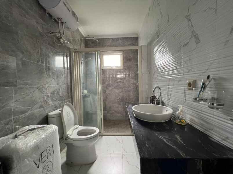 dijual rumah kota wisata cibubur