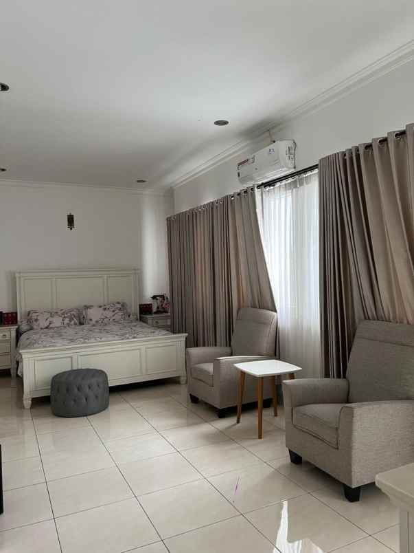 dijual rumah kota wisata cibubur