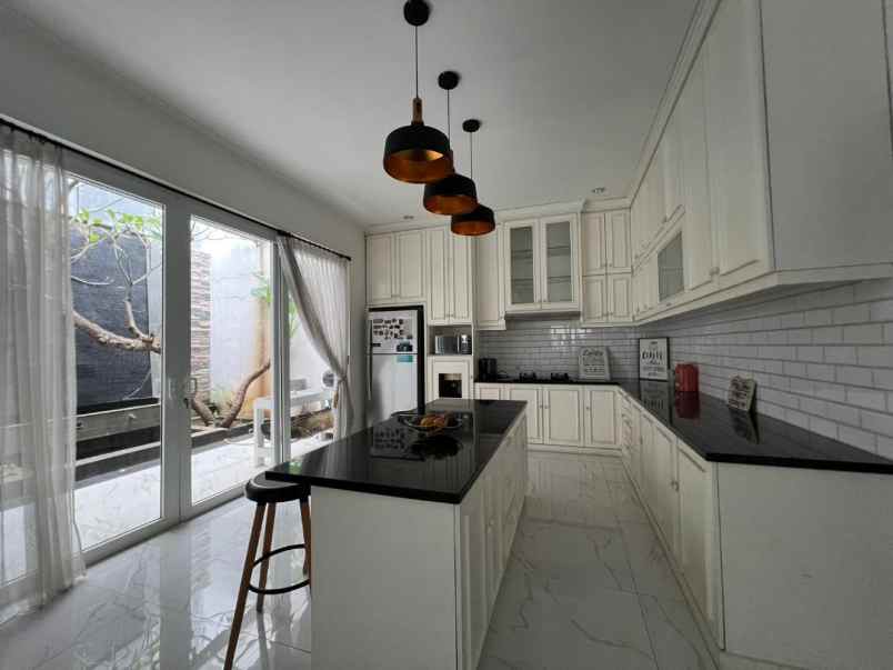 dijual rumah kota wisata cibubur