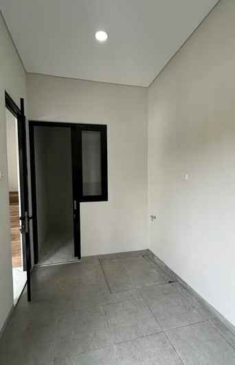 dijual rumah kutisari indah utara