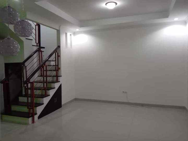 dijual rumah laguna residence