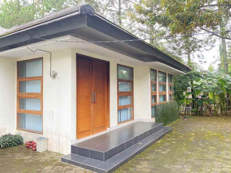 dijual rumah lembang
