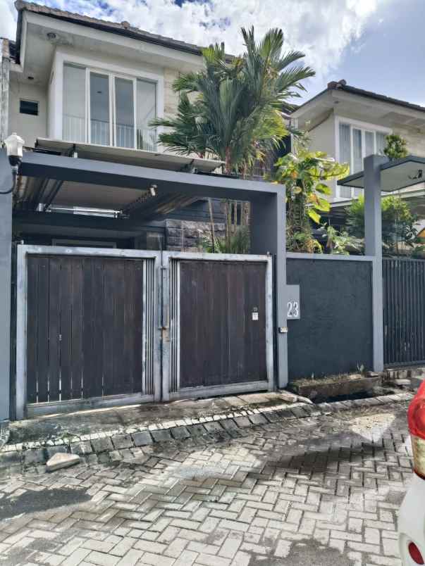 dijual rumah lokasi jalan ikan ikan kota malang