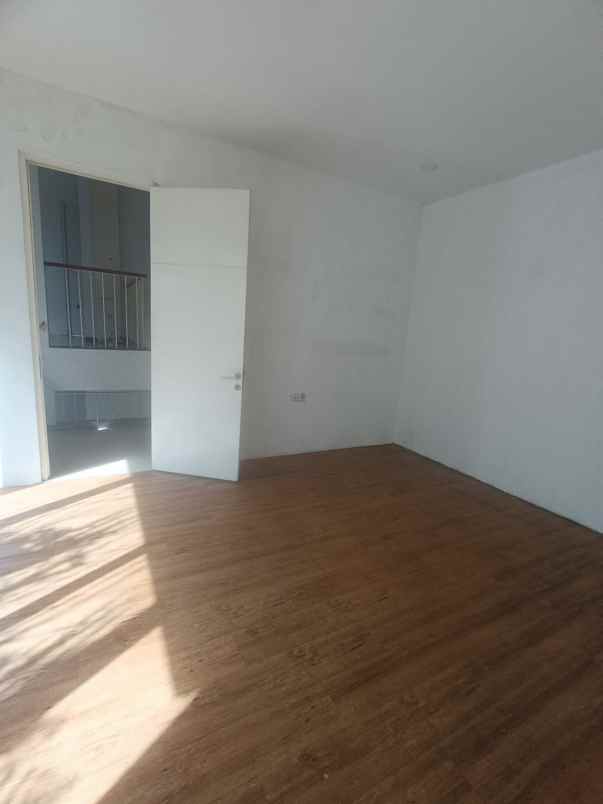 dijual rumah lokasi jalan ikan ikan kota malang