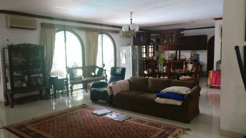 dijual rumah luas 915 radio dalam jakarta selatan