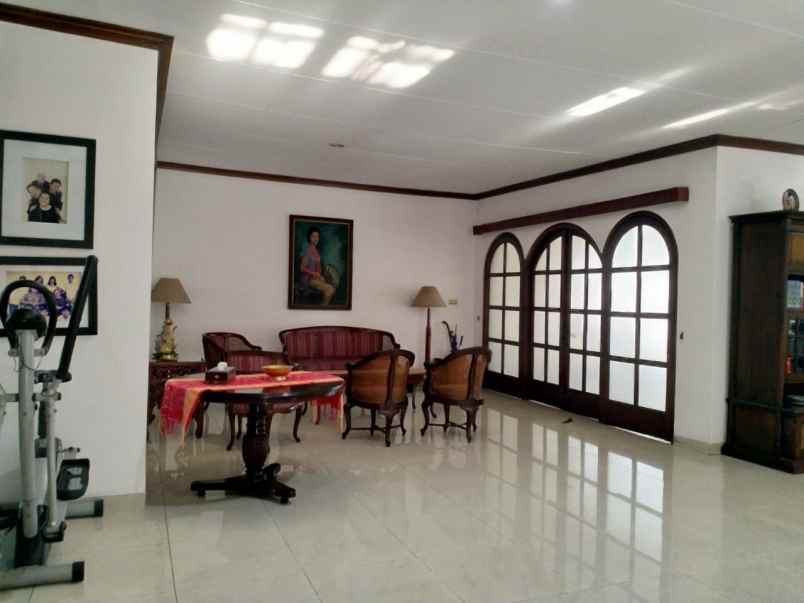 dijual rumah luas 915 radio dalam jakarta selatan