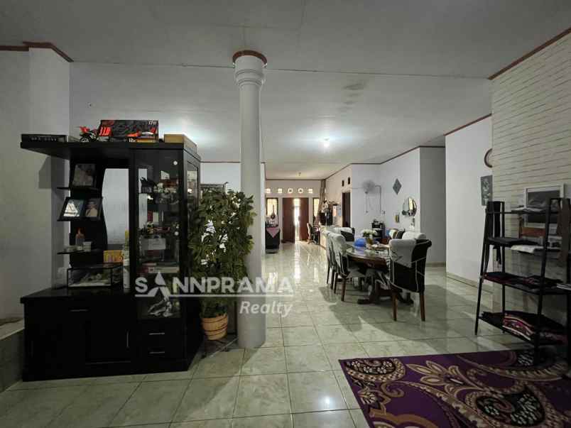 dijual rumah luas asri di mekarjaya depok