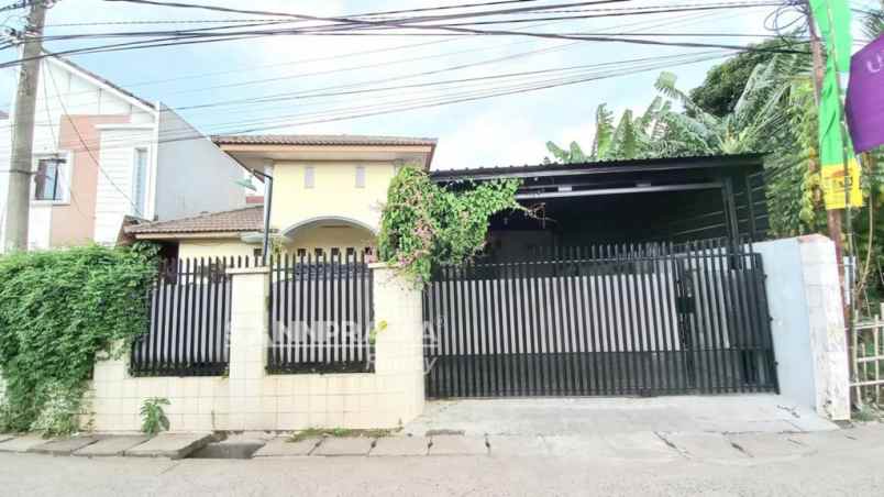 dijual rumah luas asri di mekarjaya depok