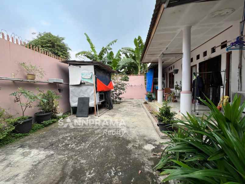 dijual rumah luas asri di mekarjaya depok