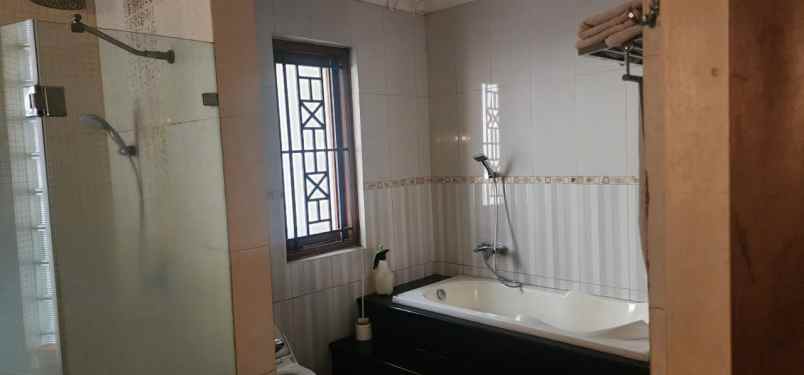 dijual rumah mampang prapatan tegal