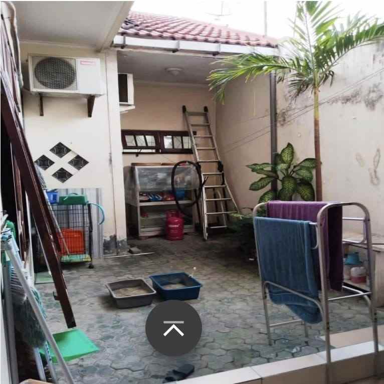 dijual rumah manyar indah
