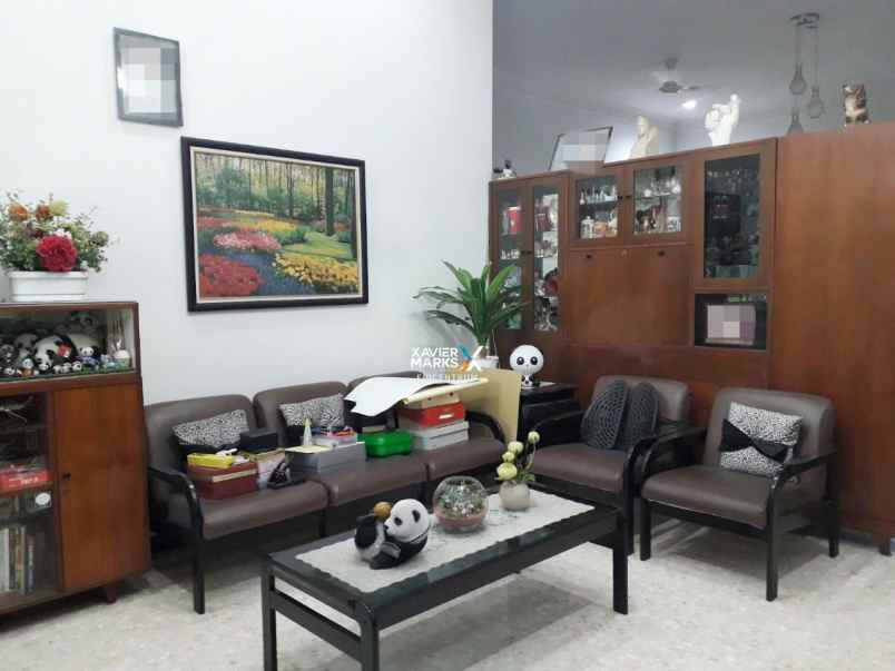 dijual rumah manyar kartika