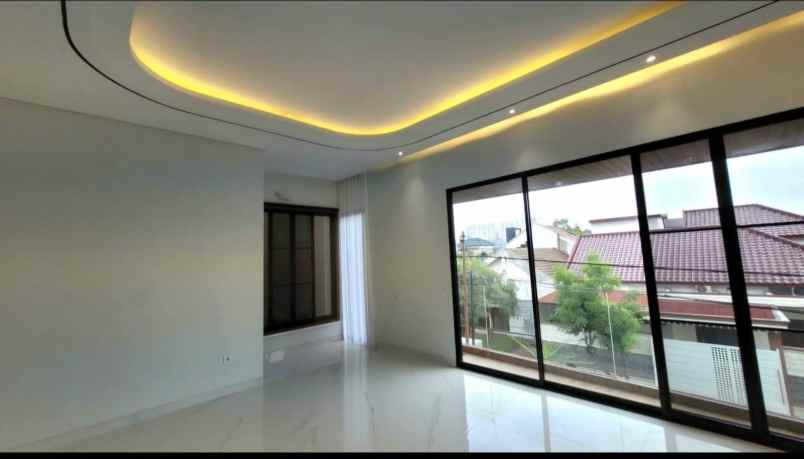 dijual rumah manyar kertoadi